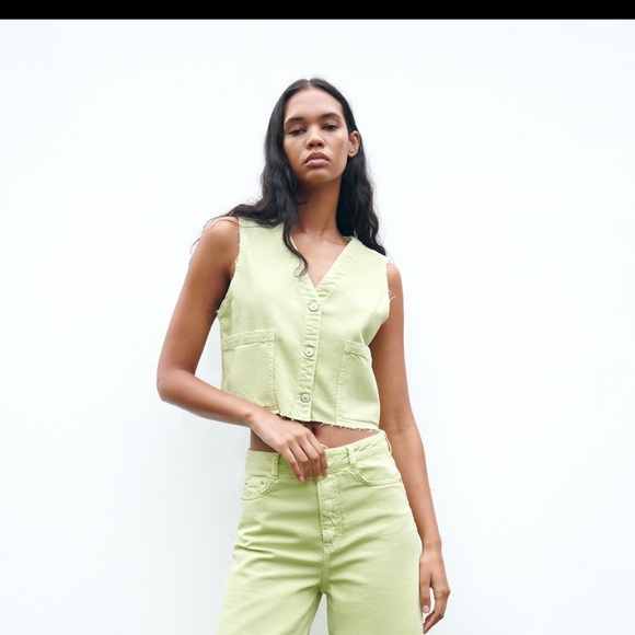 Zara - Cropped Denim Vest - Picture 2 of 4